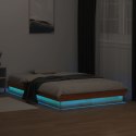 VidaXL Rama łóżka z LED, woskowy brąz, 140x200 cm, lite drewno sosnowe