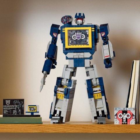 LEGO Klocki Icons 10358 Transformers: Soundwave