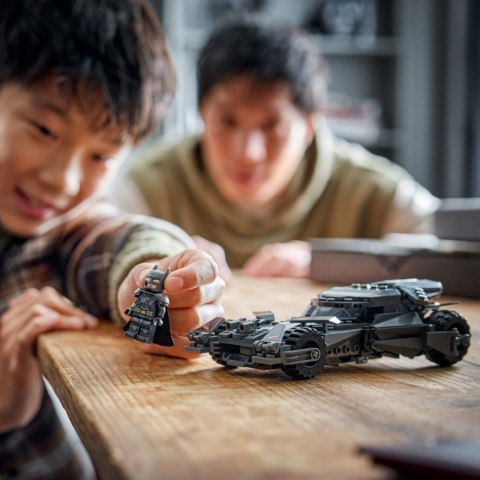 LEGO Klocki Super Heroes 76331 Batmobil z filmu Batman v Superman